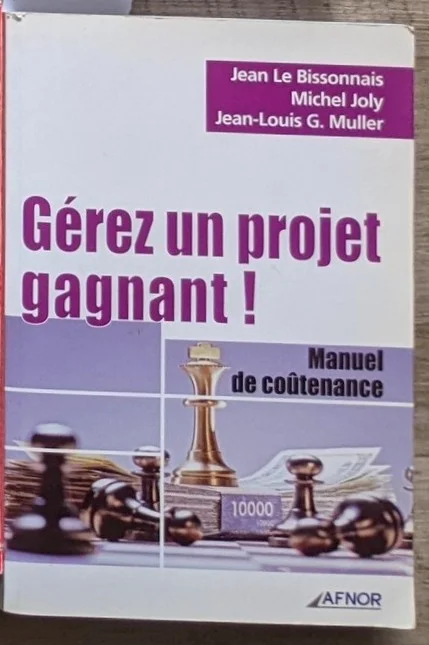 Livre "gérez un projet gagnant / manuel de coûtenance", en très bon état